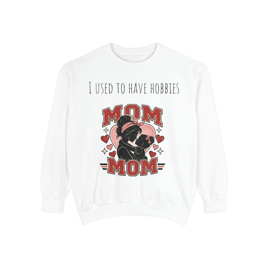 MOM graphic sweatshirt product photo showing printed design (image 2)